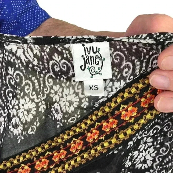 Ivy Jane Womens XS Sheer Floral V Neck Top Black Vacay Cover Up Lagenlook Relxed - Picture 5 of 5